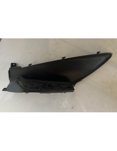 Tapa posapies de acompañante lado izquierdo Suzuki Burgman 125 2007