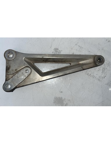 Soporte de estriberas lado izquierdo Honda CB 250 2001