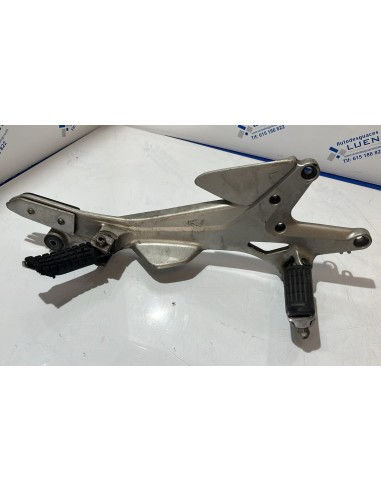 Soporte de estribera derecha Honda CBF 600 2007