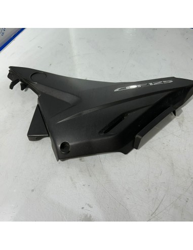 Tapa lateral izquierdo Honda CBF 125 2008